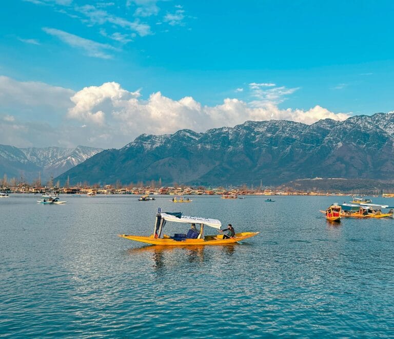 Kashmir Tour 6 Nights 7 Day Package