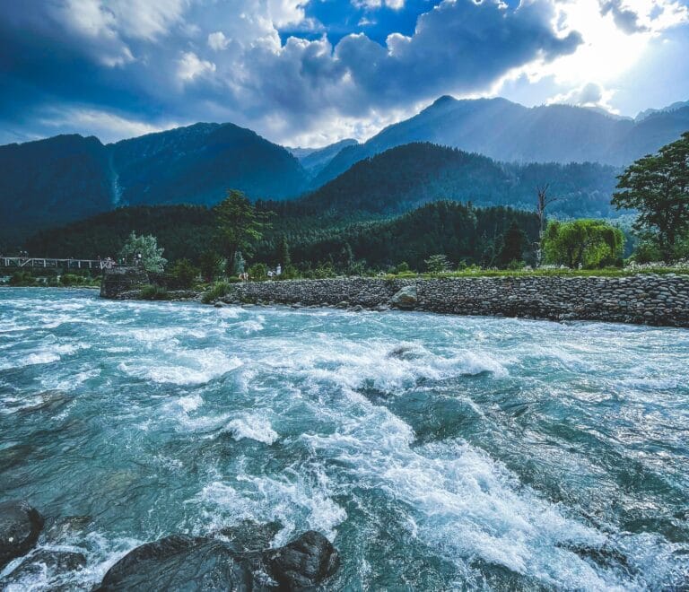 Kashmir Tour 5 Nights 6 Day Package